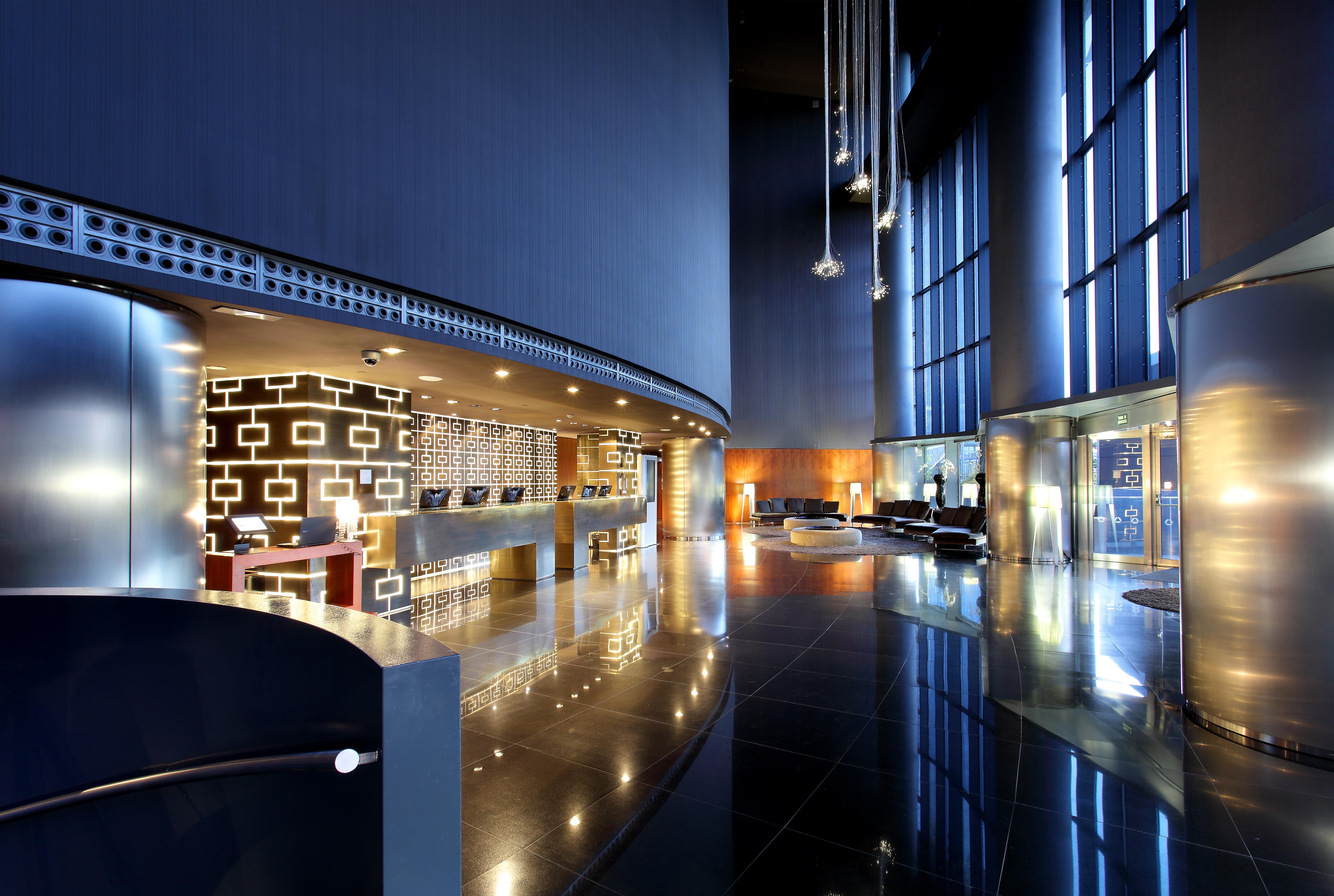 Eurostars Madrid Tower Hotell Inreriör bild The interior of the hotel